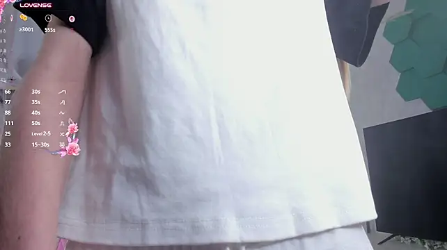 NellieEinspahr - Play with nipples very close up