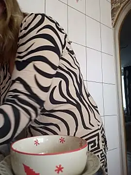 BustyBlond - Suck toys and naked