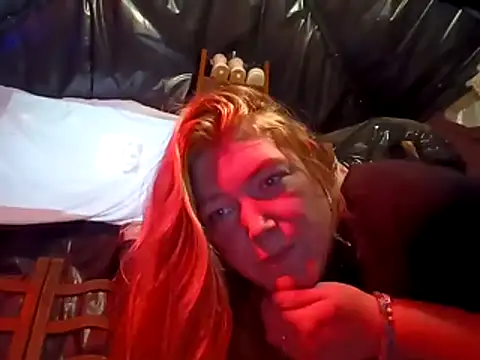 BettyandGold - Fuck my pillow