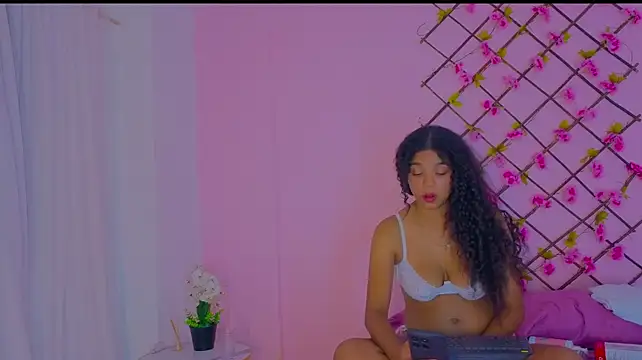 emmy_hot33