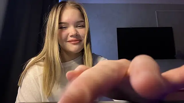 KrystinaBelgard - 2-minute private-style teasing dance