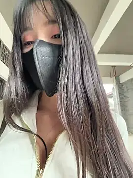 Xiao-Lin - 户外刺激脱上衣直播2分钟