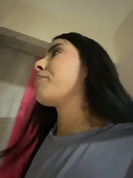 LovelyEyess - fingers in pussy