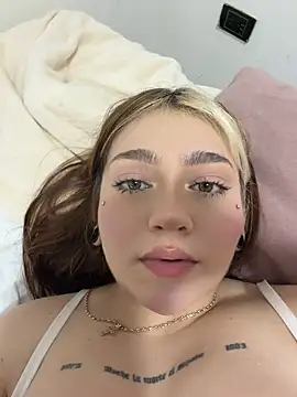 Daniela_ruizz - Milk in Titts + ahegado
