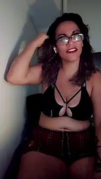 MamaB88 - Get this baddie chained up if you dare