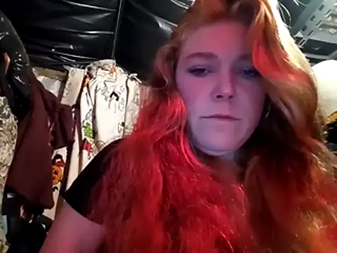 BettyandGold - Fuck my pillow