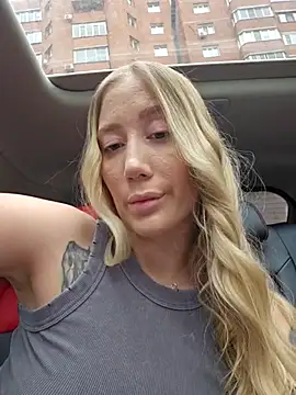 SvetLive - Squirt in car 💦💦💦