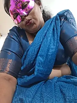 Hot_Sreeja_Tamil - Nipple suck