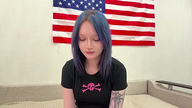 CrystalXross - Suck my finger