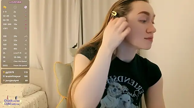 Mowalova - air kisses for you :3