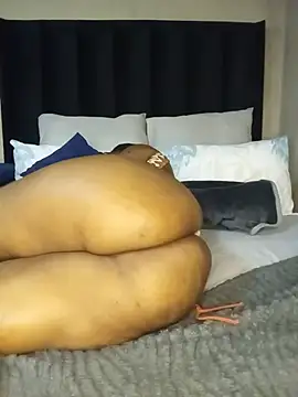 BOTTYANGELxx1 - OIL ASS AND TWERK