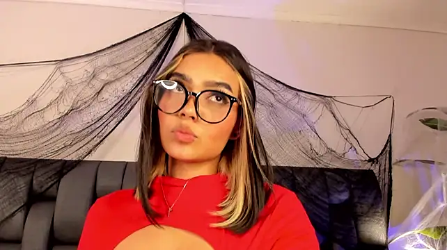 Miadecker - Deep fingering until creamy