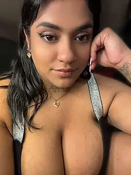 Nahomy-firee - Flash pussy😏🌸