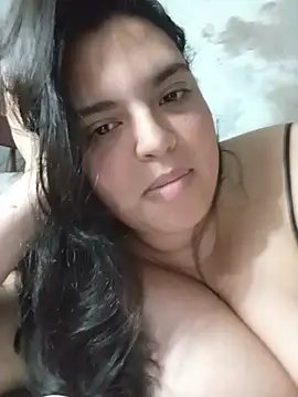 Lucimim - Aceite en las tetas