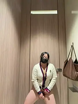 Maomao116 - 超级敏感，易喷体质，会一直喷水💦，全裸抽插2分钟