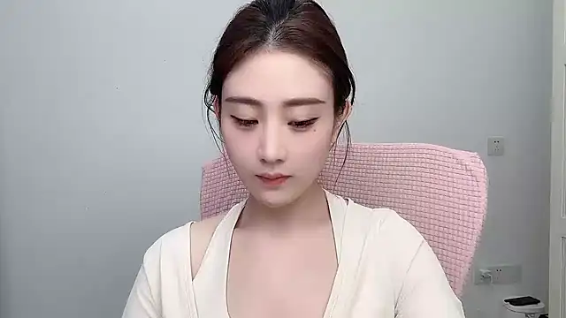 _222Mia - 治愈时刻，和你一起度过
