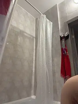 ChloeBrut - Squirt💦every 10k 3 fingers in pussy