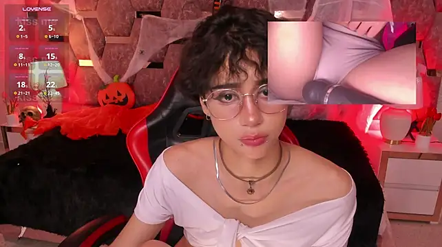NorthHale_ - Fingering My Pussy Close Up + Saliva