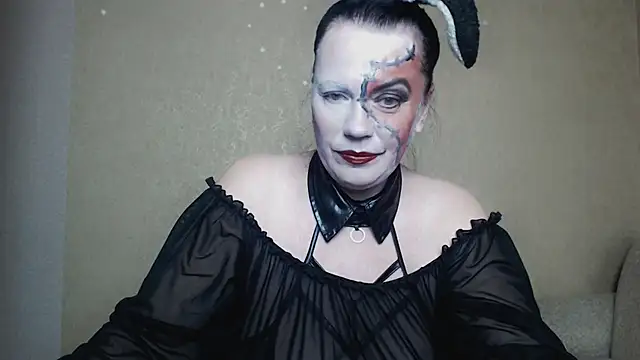 Your_space - hot kiss) Lady Ammy!)