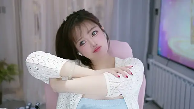 Cecily2 - 今天我的相机过生日 可以给它买蛋糕吗