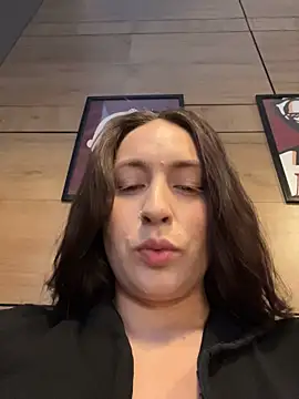 Holly_Play