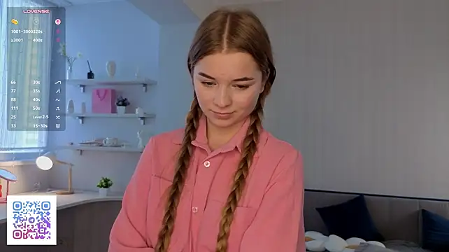 RosamariaBreeding - Play with my boobs using ice🧊