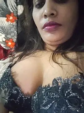 Cute_radhikaa - 200000