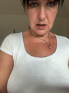 NatiLove35 - Nippelplay 3 min + Livepic