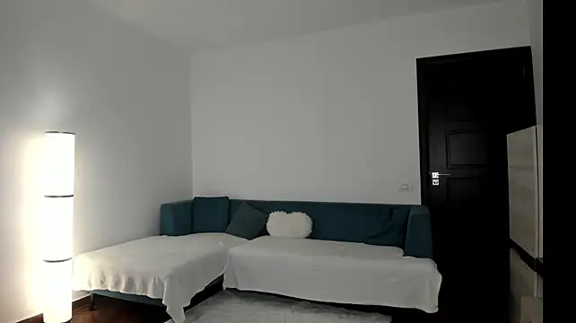 Sashavanee - 10 min toy control