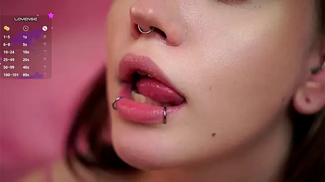 LeahAllsop1 - Add massage oil to my ass
