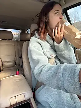 DollyTall - MAKE ME CUM IN PARKING 🥵