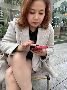 Elowen-520 - 马路边特写小穴3分钟