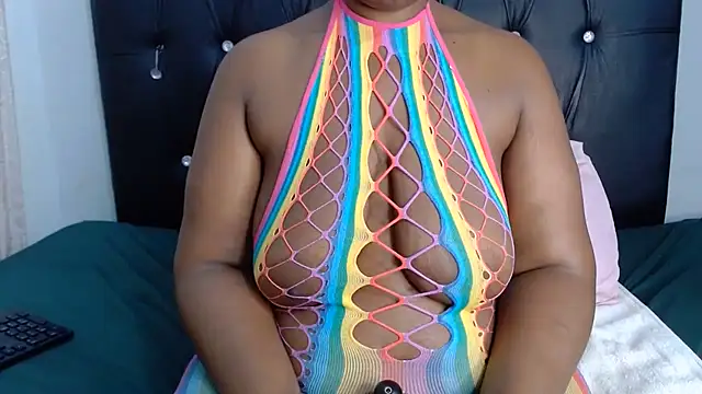 Bigboobsbooty - outdoor 🍑🍆👄NB No noice