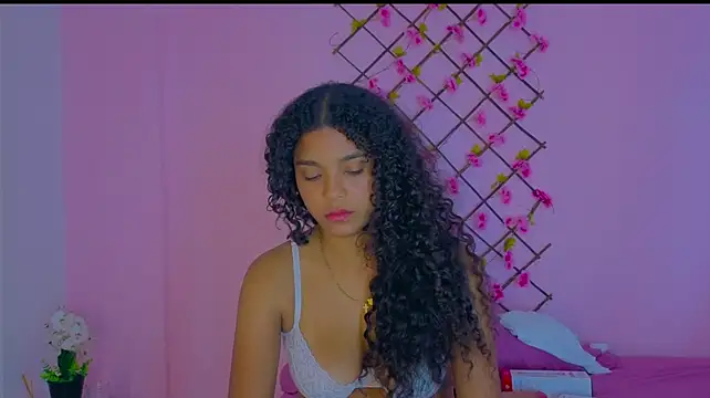 emmy_hot33