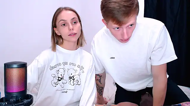 Juliaanddima - show ass doggy