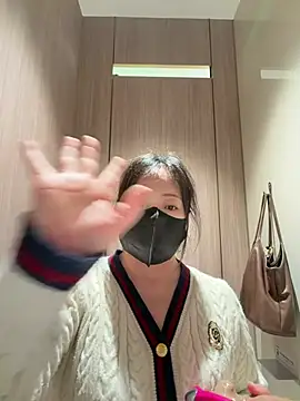 Maomao116 - 超级敏感，易喷体质，会一直喷水💦，全裸抽插2分钟