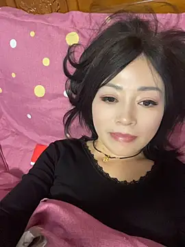 Lipinger - 公园不穿内衣直播30分钟