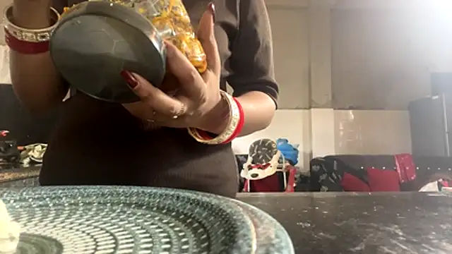 Telugu_angel21 - Squeeze milk