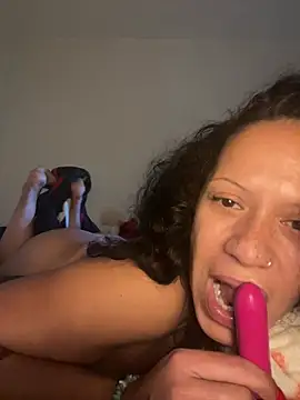 CocoCandelaLatina - 🍆Suck my Toy like a Dick