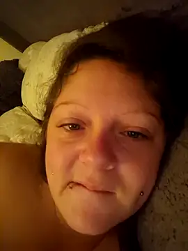 FlirtyFrayaXX - 2 surprise videos