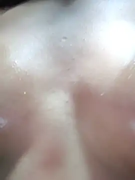 Maiden-Hot - Naked and oil in tits 🍒🥵
