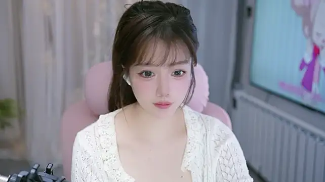 Cecily2 - 今天我的相机过生日 可以给它买蛋糕吗