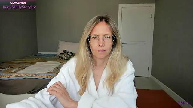 MollyStory - Take off your robe.