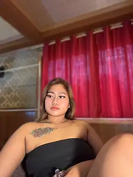 Vien_pussy69 - RIDING DILDO IN DOGGY POSE