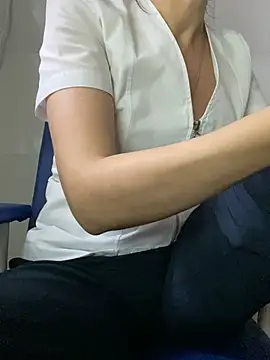 Aphrodite_sexy - Striptease in the bathroom