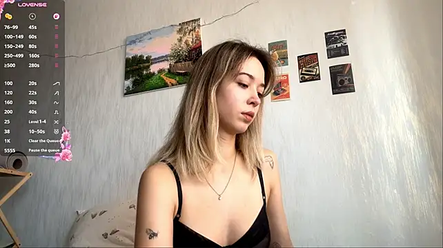 Sara_Bloservety - Massage my perfect ass close to cam