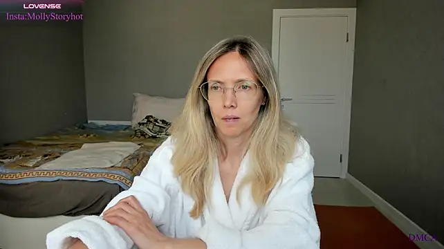 MollyStory - Take off your robe.