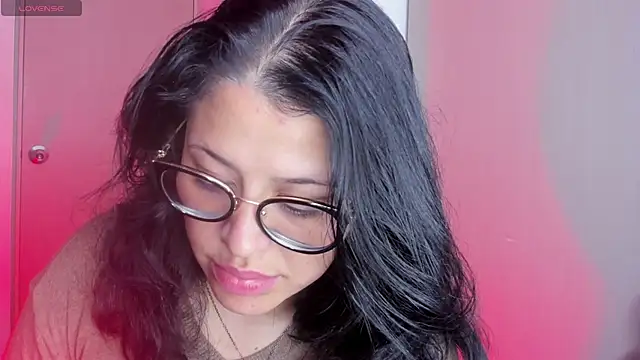 LuisaGranados - Show oil on my tits