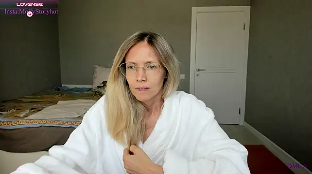 MollyStory - Take off your robe.