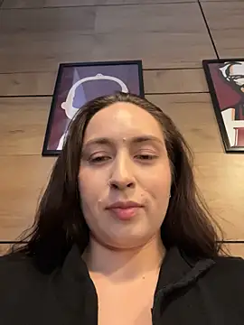 Holly_Play - bra OFF + drool on BIG boobs in wc